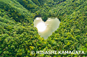 豊似湖 ハートの形をした湖 日高山脈襟裳国定公園 ドローン撮影 北海道 10月