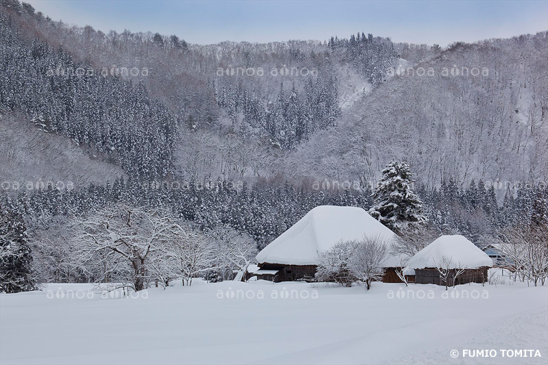 雪の民家　岩手県